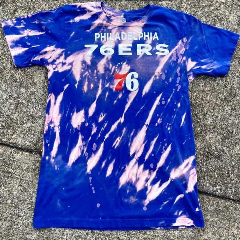 Philadelphia 76ers bleached T-shirt